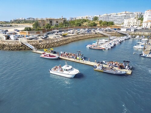 Vilamoura: Retreat with Heatable Pool & BBQ