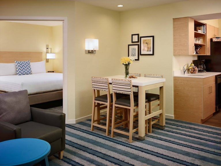 1 Bedroom X 1 Bath Suite In Malvern, Pa - Malvern, PA