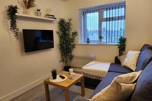 TV - ApartHotel - Flat 7 (1 bed) (Cardiff)