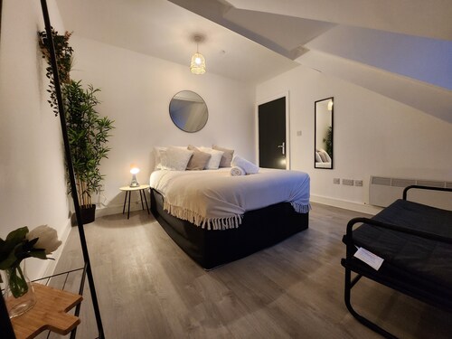 ApartHotel - Flat 10 (1 bed)