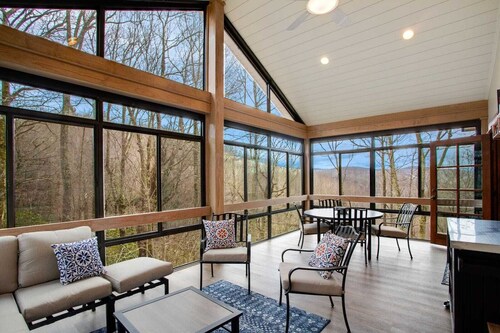 Charming Home near Great Attractions