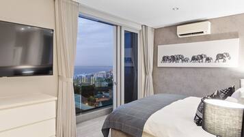 2 bedrooms, desk, free WiFi, bed sheets