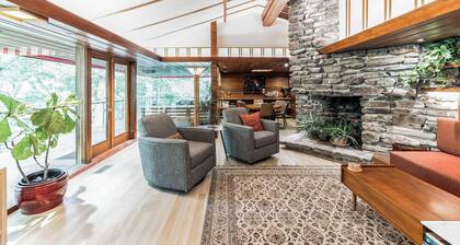 A Fay Jones Experience - Steps to U of A Campus