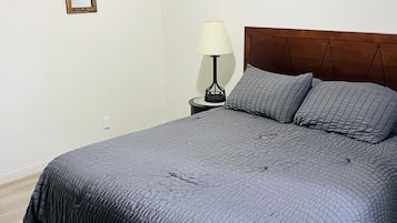 2 bedrooms, iron/ironing board, WiFi, bed sheets