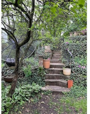 Enceinte de lâhĂ©bergement