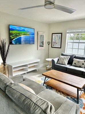 Smart TV - Perfect location, close to everything! (West Palm Beach)
