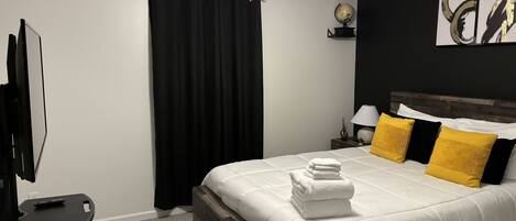 3 bedrooms, iron/ironing board, WiFi, bed sheets