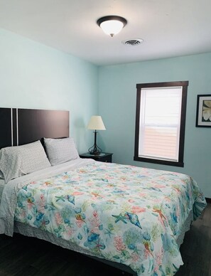 3 chambres, fer et planche à repasser, Wi-Fi, draps fournis