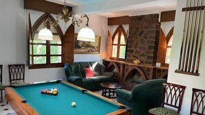Spielezimmer