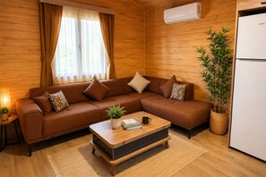 2 bedrooms, Egyptian cotton sheets, premium bedding, down duvets - Cirali Villa 2 (Kemer)