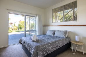 3 bedrooms, WiFi, bed sheets