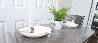 Cheerful 2 Bedroom Townhouse