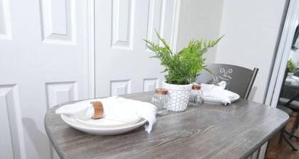 Cheerful 2 Bedroom Townhouse