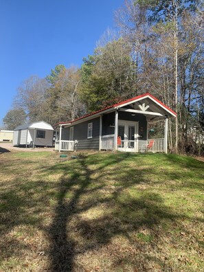 Exterior - Waterfront Guesthouse in Six Mile! (Hemphill)