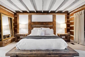 7 bedrooms, iron/ironing board, WiFi, bed sheets