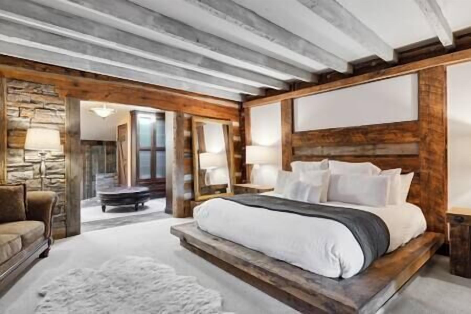 7 chambres, fer et planche à repasser, Wi-Fi, draps fournis