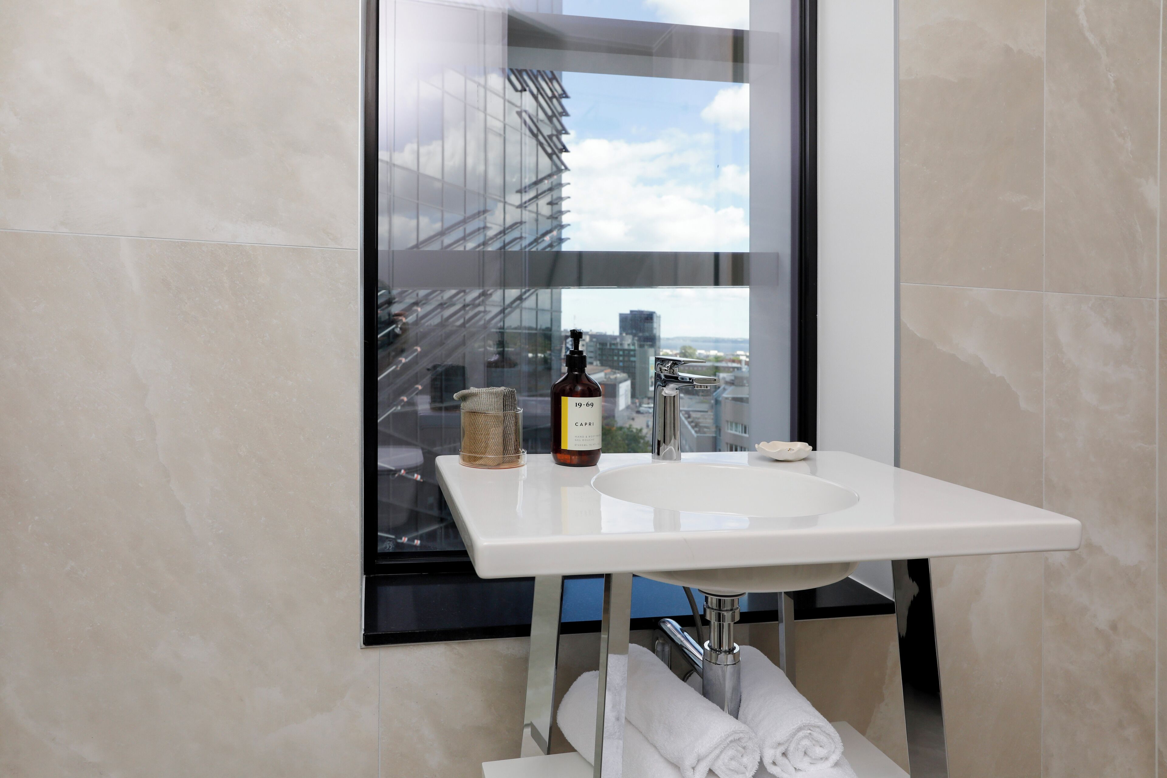 Photo - Bob W Tallinn Kesklinn