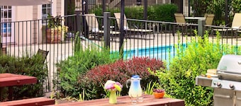 2 Bedroom x 2 Bathroom in Malvern, PA