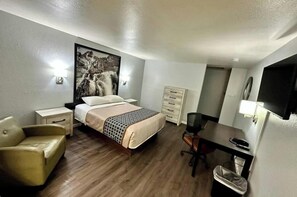 1 bedroom, desk, iron/ironing board, free WiFi