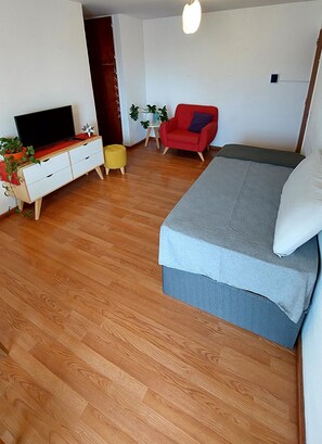 1 chambre, fer et planche à repasser, Wi-Fi, draps fournis