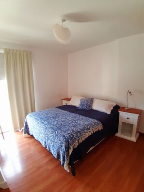 1 soverom, strykejern/-brett, wi-fi og sengetøy