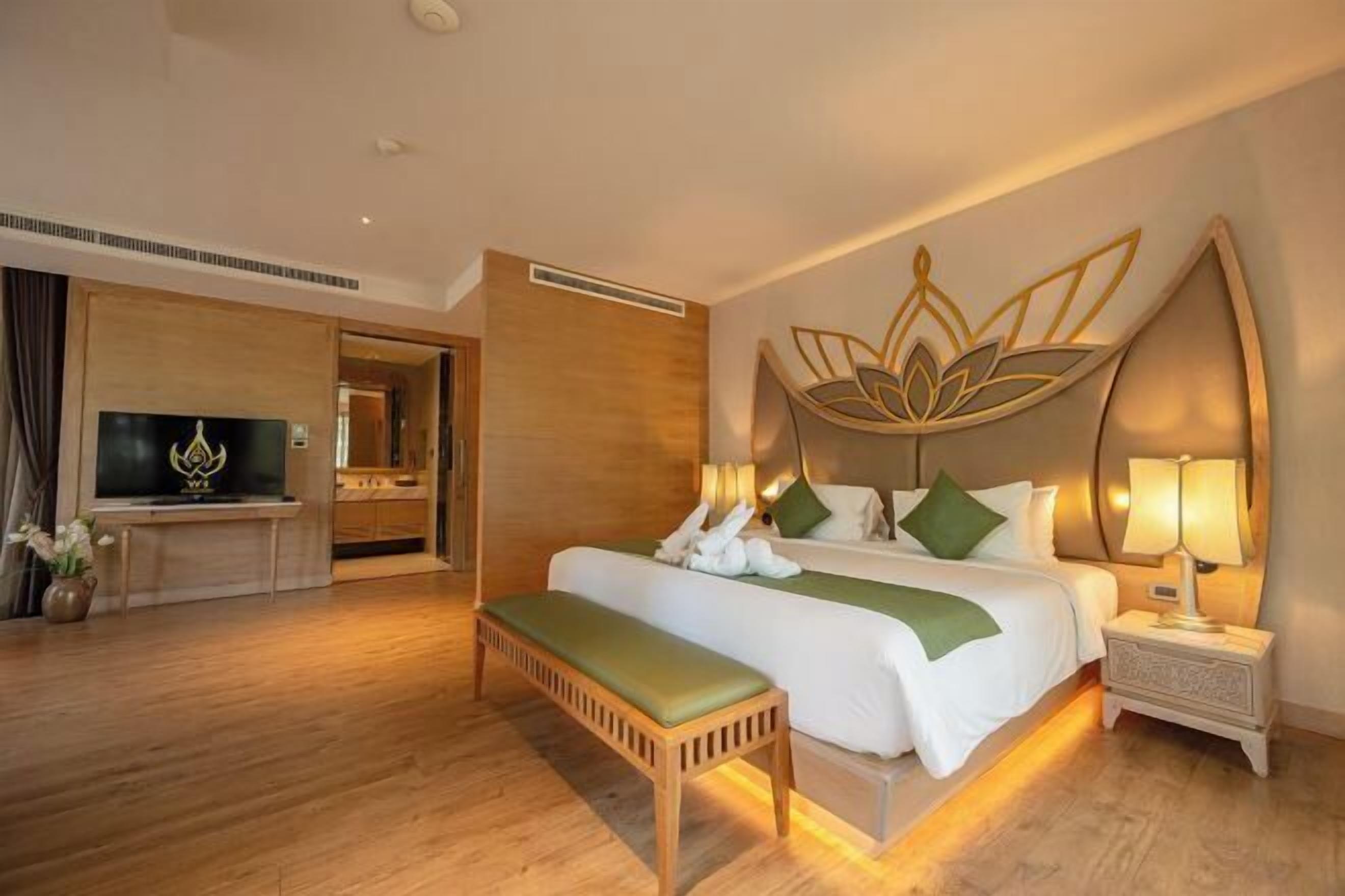 Kostenlose Minibar, Zimmersafe, Verdunkelungsvorhänge