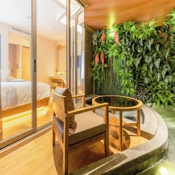 Tropical Garden | 1 bedroom, free minibar, in-room safe, blackout drapes