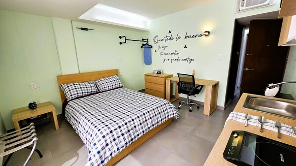 1 bedroom, premium bedding, in-room safe, blackout drapes - A08 SUPER CITY SUITES AT PLAZA ACEQUIA (Cuautitlan Izcalli)