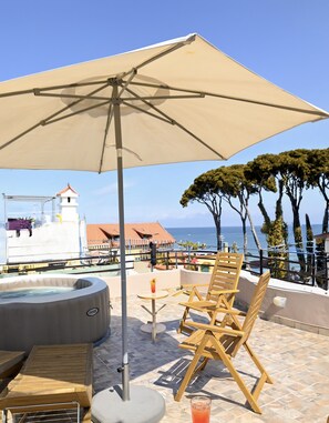 Departamento de lujo, hidromasaje, vista al mar | Terraza o patio
