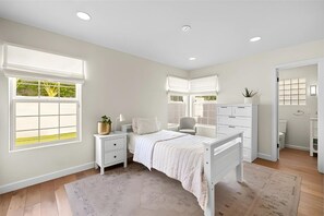 3 bedrooms, WiFi, bed sheets