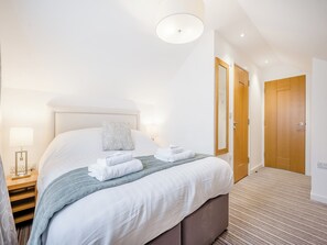 3 bedrooms, free WiFi, bed sheets