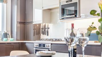 Dishwasher, high chair