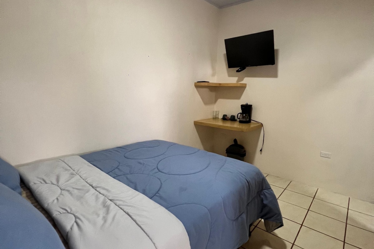 Basic Room | 1 bedroom, minibar, free WiFi