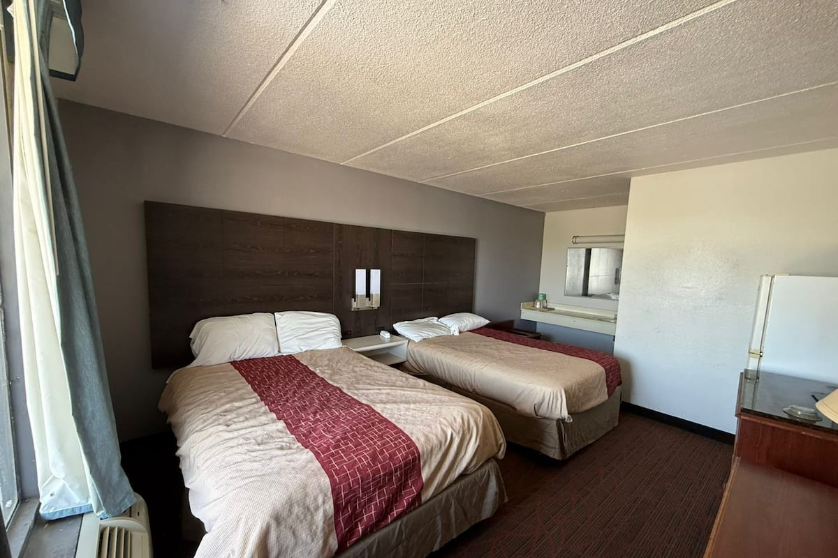 Room, Multiple Beds, Non Smoking | Free WiFi