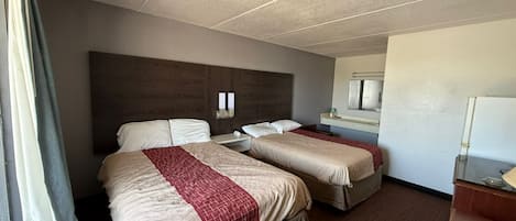 Room, Non Smoking (3 Full Beds) | Free WiFi