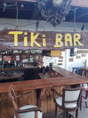 Bar (en la propiedad)