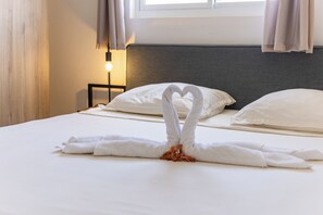 4 bedrooms, iron/ironing board, travel cot, free WiFi
