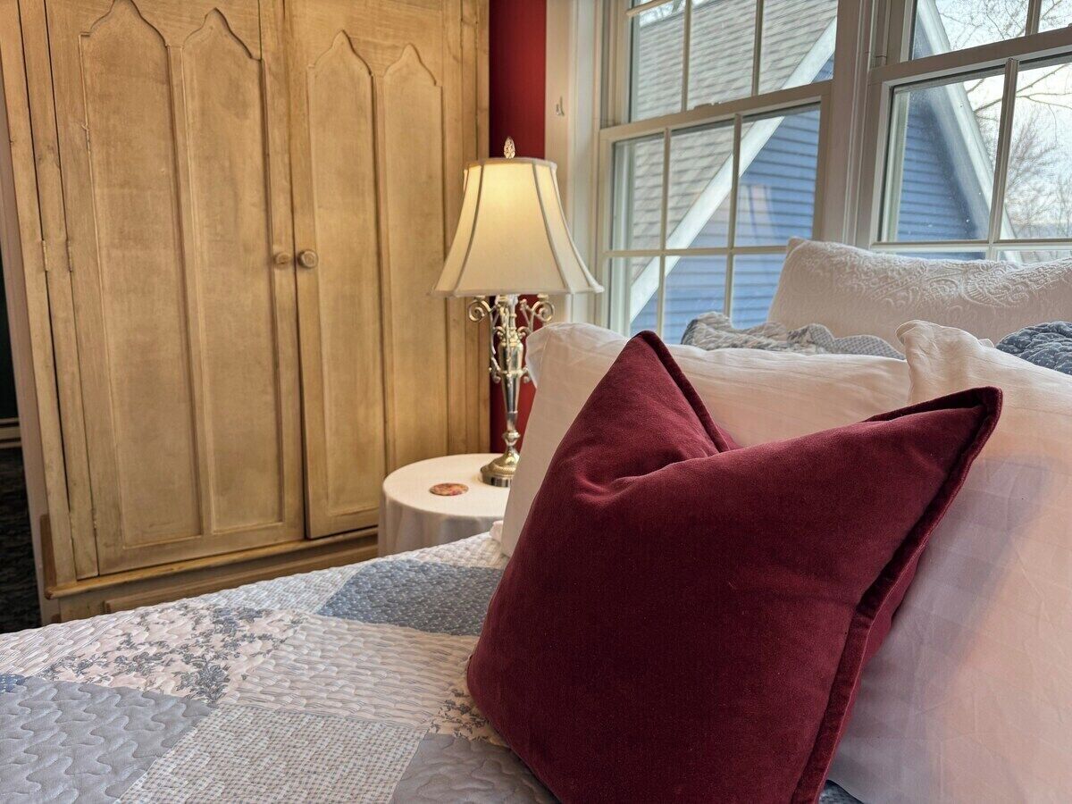 Family Suite, Multiple Beds, Non Smoking, Private Bathroom | Individually decorated, individually furnished, blackout drapes