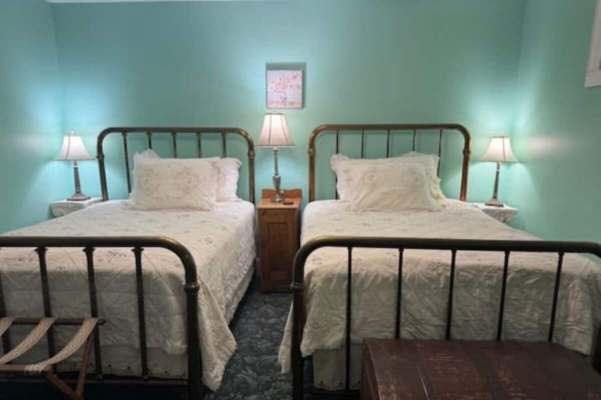 Chambre, 2 lits doubles, non-fumeur, salle de bains privée