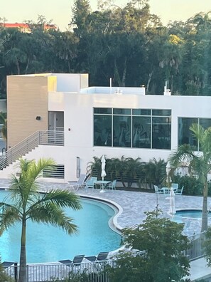 Outdoor pool - Sarasota Sunsets (Sarasota)