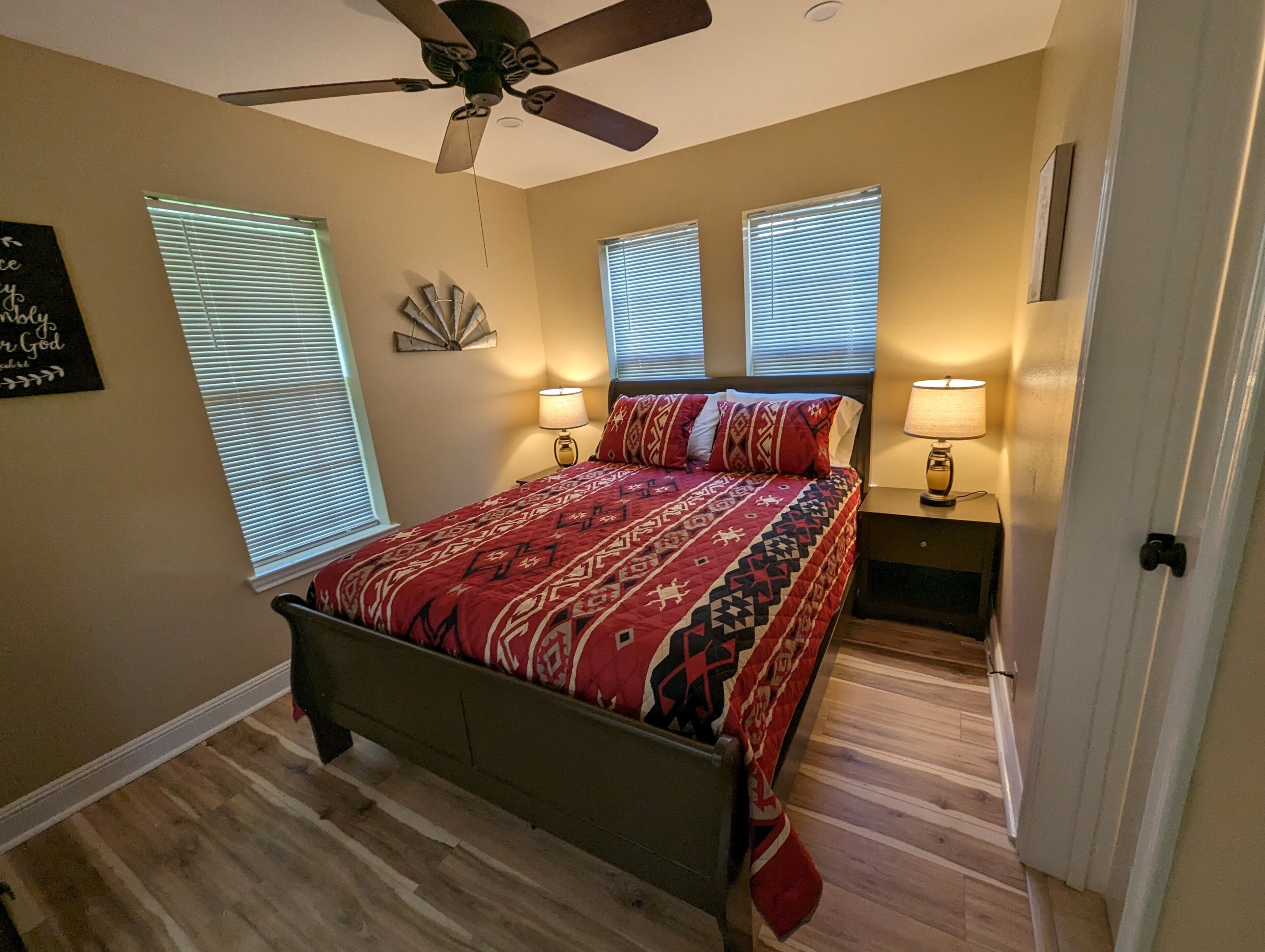 2 bedrooms, desk, iron/ironing board, free WiFi