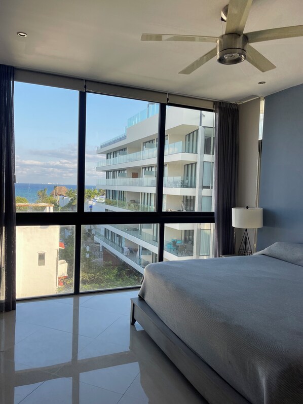 2 slaapkamers, een strijkplank/strijkijzer, gratis wifi, beddengoed