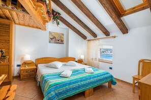 1 bedroom, travel crib, free WiFi, bed sheets