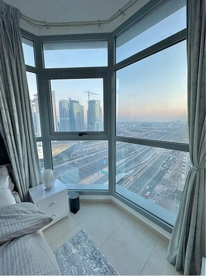 Interior - Modern Dubai Marina Apartment near Metro
(Dubai)