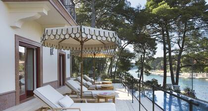 Exquisite Mali Losinj Villa | Villa Serenity | 7 Bedrooms | Beach front | Breathtaking Views of the Adriatic Sea | Private Outdoor Pool | Cikat