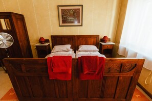 1 bedroom, internet, bed sheets