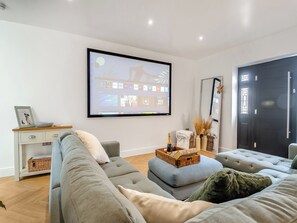 Living area - 2 bedroom accommodation in Filby (Filby)