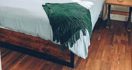 Charming 2-bedroom cottage built with children and pets in mind.