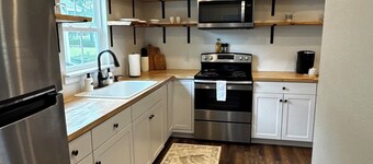Charming 2-bedroom cottage built with children and pets in mind.