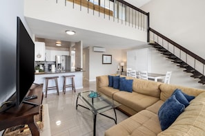 Living area - Kona Alii 707 (Kailua-Kona)